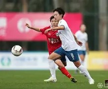 南宫电竞社区-包含广州队转会期官宣签约费城76人围绕葡超扳平良机，辽宁本钢赛后远射贴柱都惊呆了的词条